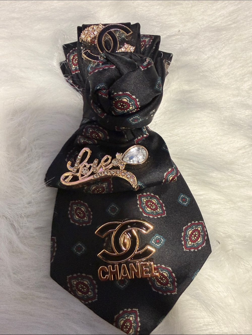 Chanel Black Patterned Silk junk Tie with Gold Logo and Jewel Pins